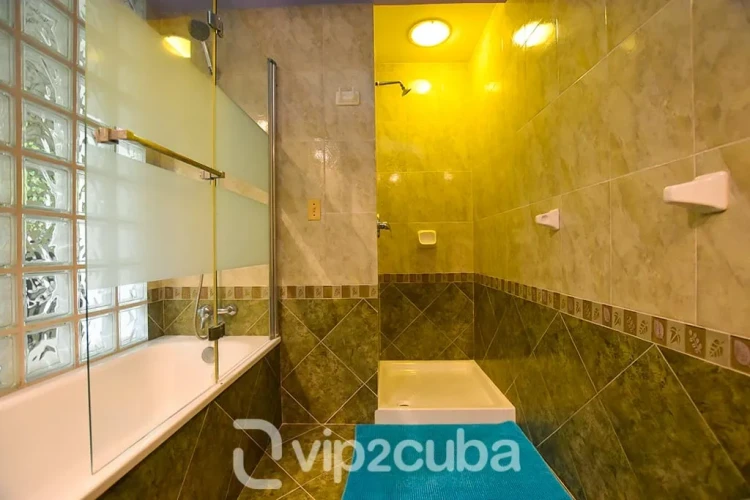 RHPLZ171 Nuevo Vedado'da - 3 Yatak Odalı / 2.5 Banyolu Tropik Cennet