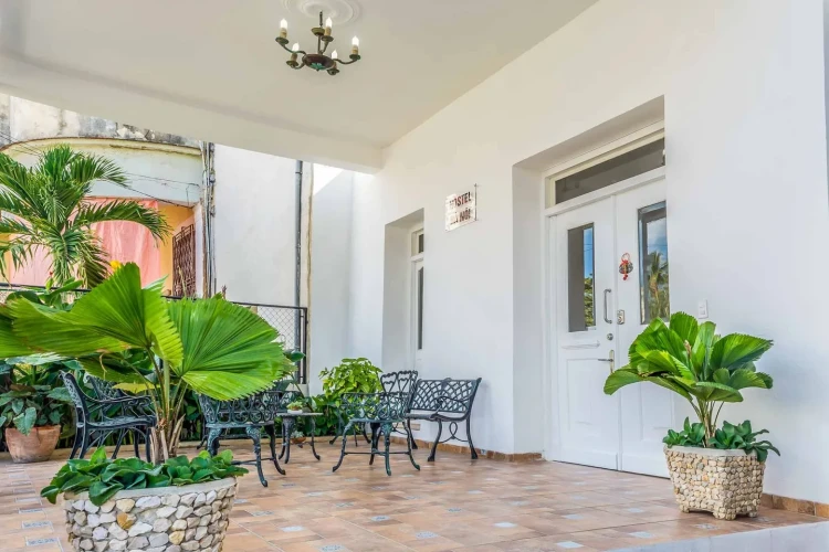 RHPLZ176 - 6 Yatak Odalı / 6 Banyolu Butik Otel Hanoi Vedado