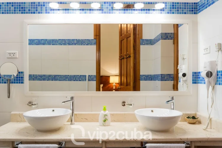 RHPLZ180 - 5 Yatak Odalı / 4 Banyolu Casa Bonita Vedado