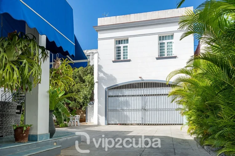 RHPLZ180 - 5 Yatak Odalı / 4 Banyolu Casa Bonita Vedado