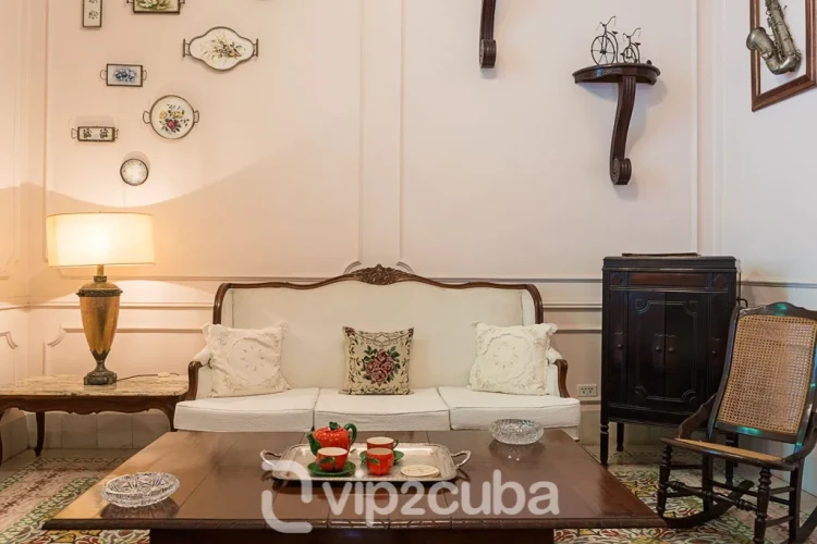 RHPLZ180 - 5 Yatak Odalı / 4 Banyolu Casa Bonita Vedado