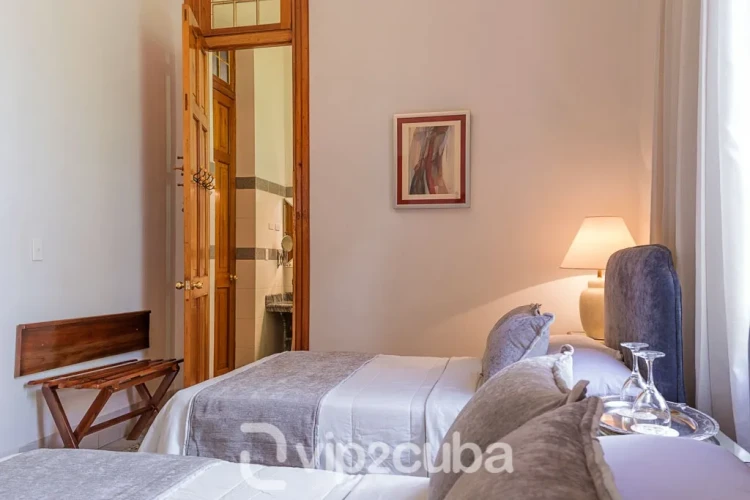 RHPLZ180 - 5 Yatak Odalı / 4 Banyolu Casa Bonita Vedado
