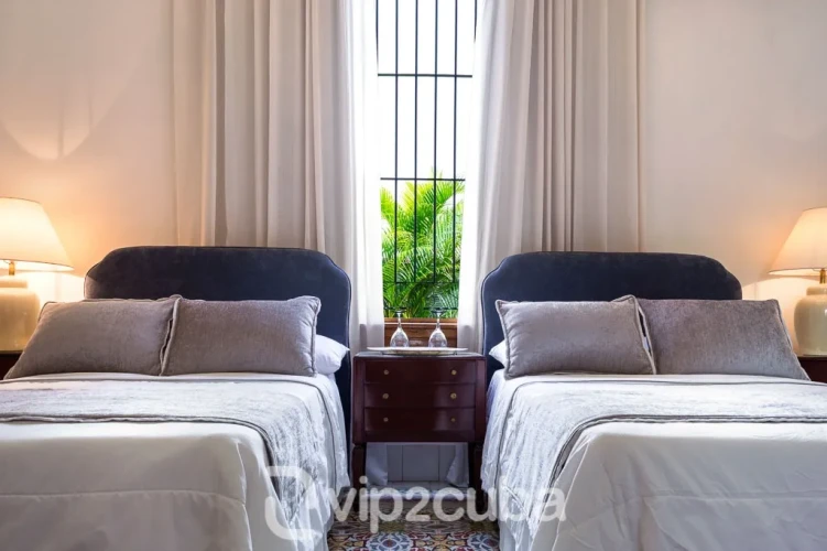 RHPLZ180 - 5 Yatak Odalı / 4 Banyolu Casa Bonita Vedado