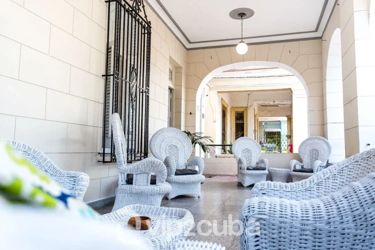 RHPLZ193 - 9 Yatak Odalı / 9 Banyolu Butik Otel Vedado
