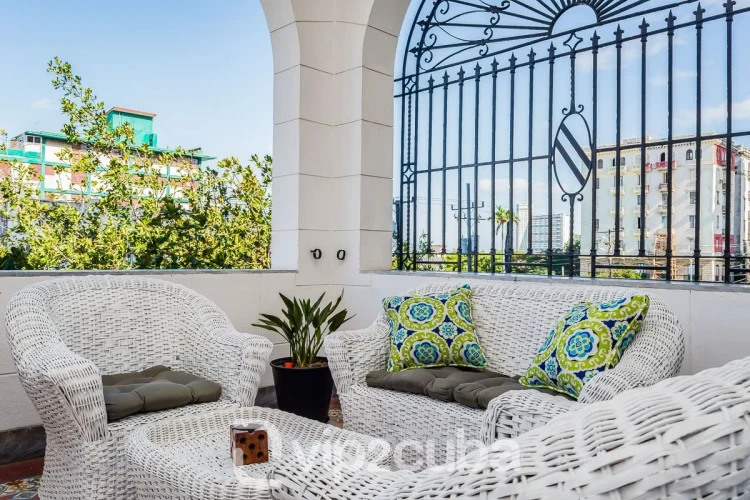 RHPLZ193 - 9 Yatak Odalı / 9 Banyolu Butik Otel Vedado