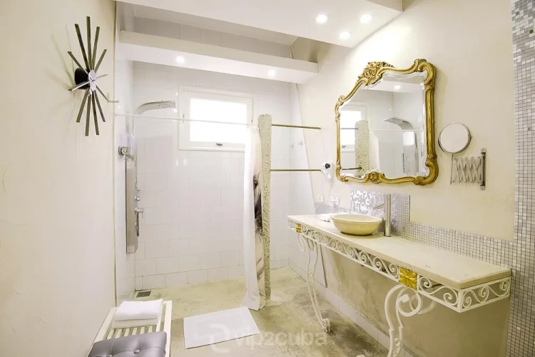 RHPLZ27 – 4 Yatak Odalı / 4 Banyolu Vedado'da Havuzlu Lüks Villa Porteria