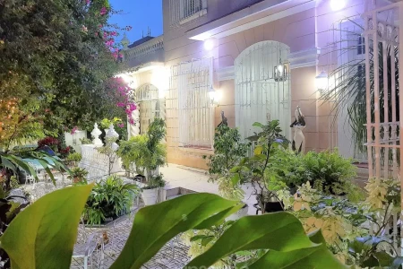 RHPLZ36 - 6 Yatak Odalı / 6 Banyolu Koloni Villa Nostra Vedado