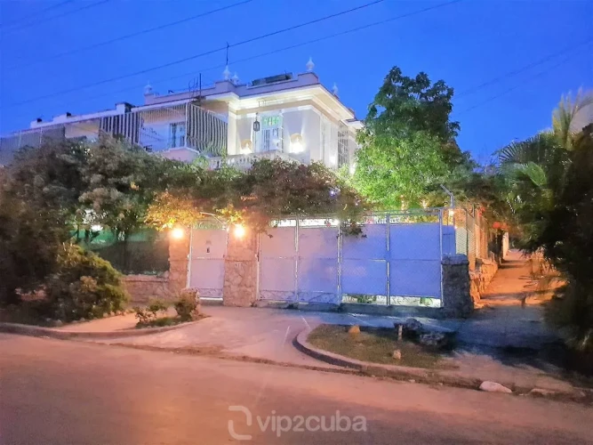 RHPLZ36 - 6 Yatak Odalı / 6 Banyolu Koloni Villa Nostra Vedado