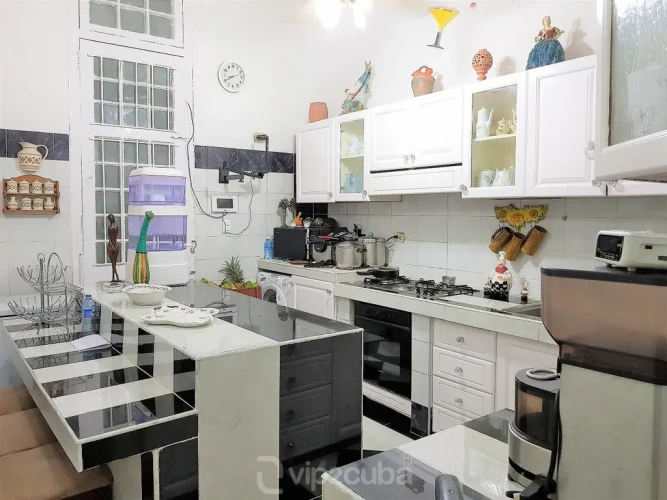 RHPLZ36 - 6 Yatak Odalı / 6 Banyolu Koloni Villa Nostra Vedado
