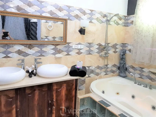 RHPLZ36 - 6 Yatak Odalı / 6 Banyolu Koloni Villa Nostra Vedado