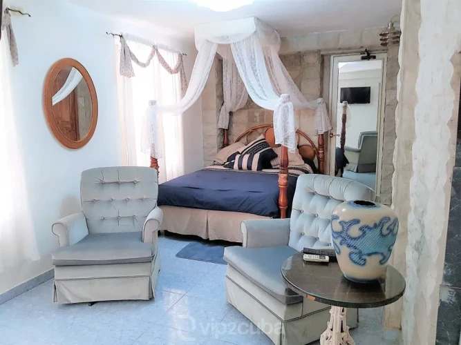 RHPLZ36 - 6 Yatak Odalı / 6 Banyolu Koloni Villa Nostra Vedado