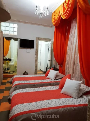 RHPLZ36 - 6 Yatak Odalı / 6 Banyolu Koloni Villa Nostra Vedado