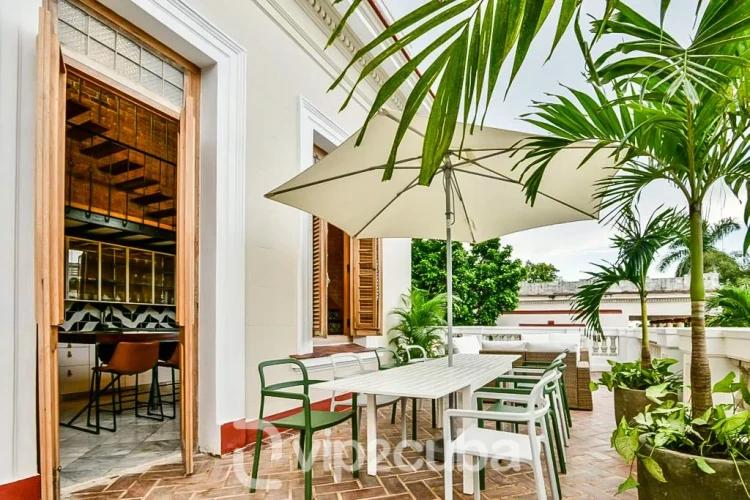 RHPLZ63-1 Vedado'da - 3 Yatak Odalı / 2 Banyolu Coloni Loft