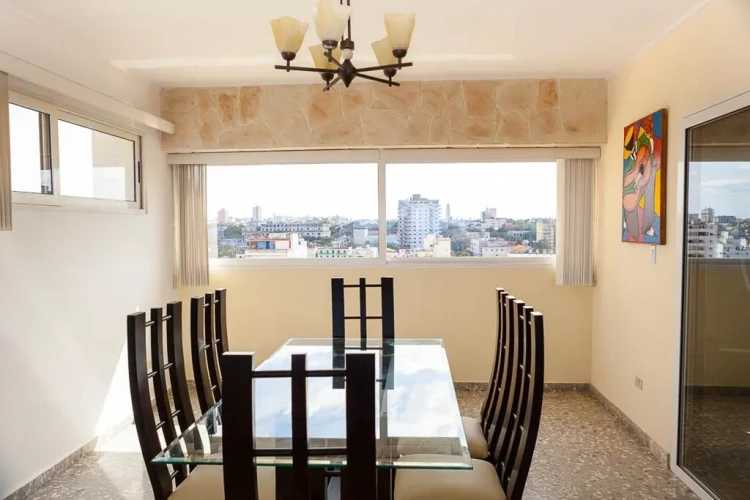 RHPLZ73 - Yatak Odalı / 5 Banyolu 2 katlı Lüks Daire Vedado Malecon/Wifi