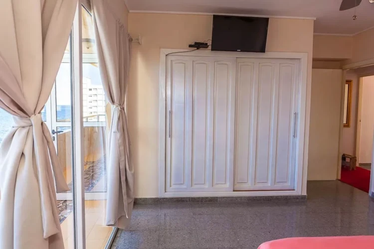 RHPLZ73 - Yatak Odalı / 5 Banyolu 2 katlı Lüks Daire Vedado Malecon/Wifi