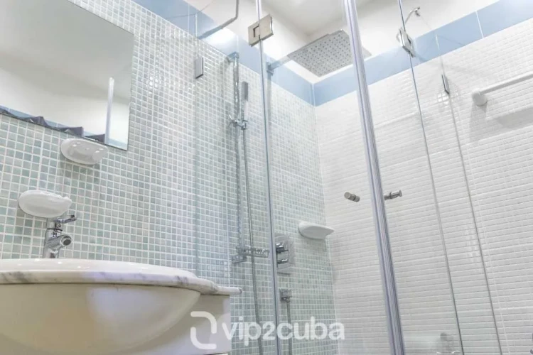RHPL35 - 5 Yatak Odalı / 6 Banyolu Villa Ray, Miramar, Havuzlu