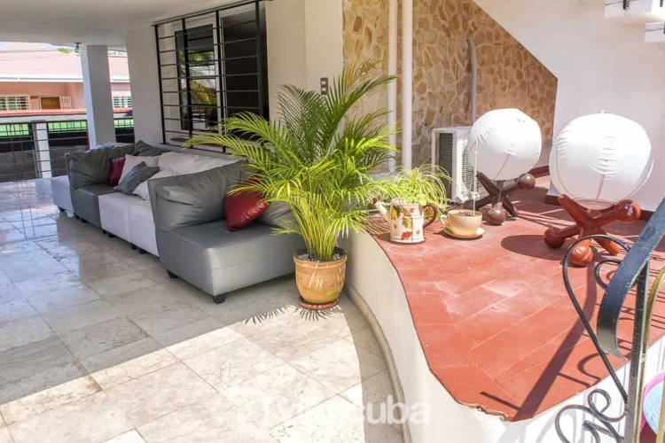 RHPL35 - 5 Yatak Odalı / 6 Banyolu Villa Ray, Miramar, Havuzlu