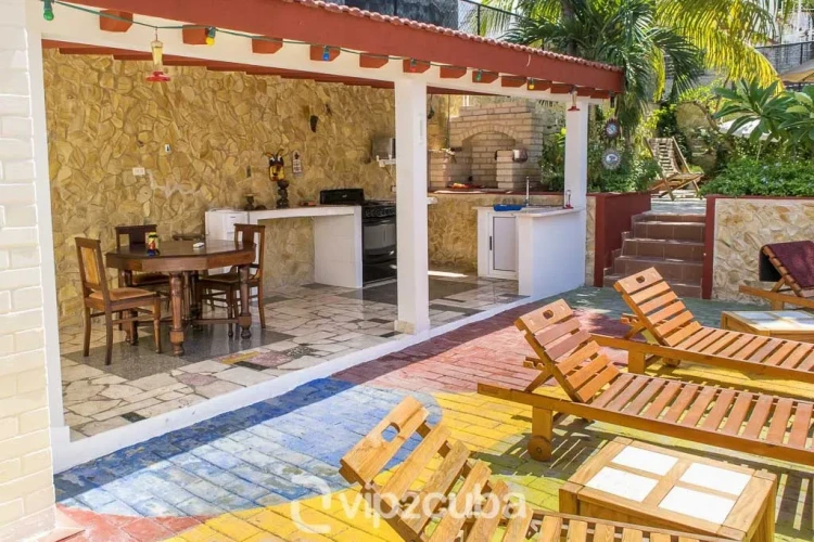RHPL35 - 5 Yatak Odalı / 6 Banyolu Villa Ray, Miramar, Havuzlur