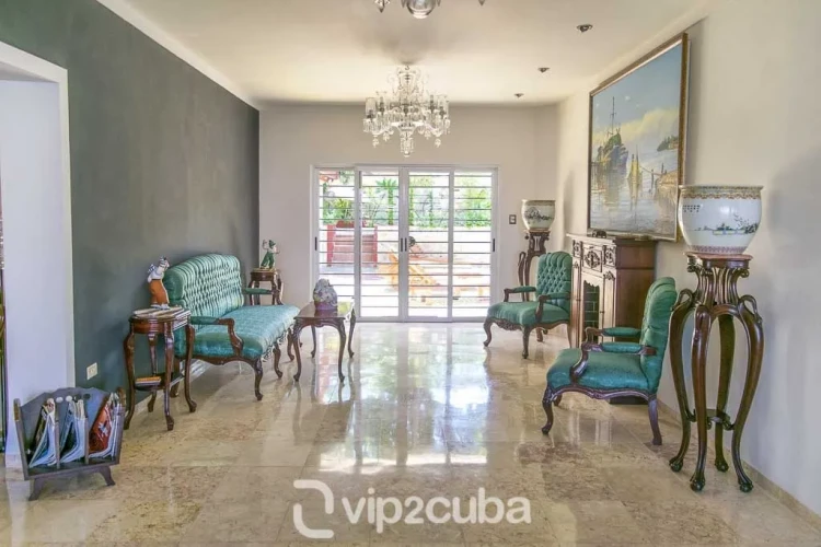 RHPL35 - 5 Yatak Odalı / 6 Banyolu Villa Ray, Miramar, Havuzlu
