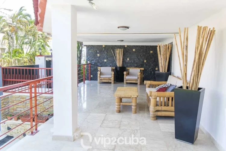 RHPL35 - 5 Yatak Odalı / 6 Banyolu Villa Ray, Miramar, Havuzlu