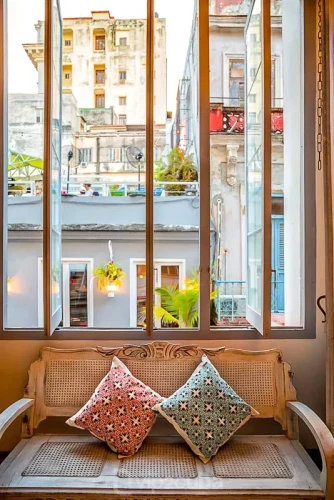 RHHV10 - 5 Yatak Odalı / 6 Banyolu Eski Havana Koloni Villası