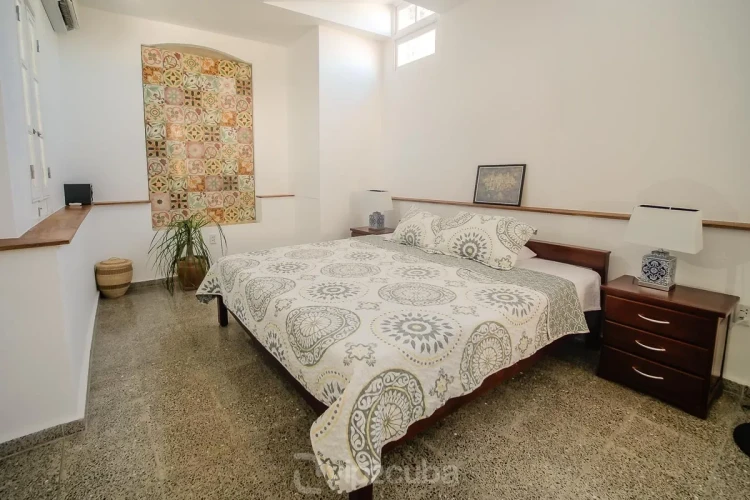 RHHV02 Eski Havana Etkileyici 6 Yatak Odalı Villa