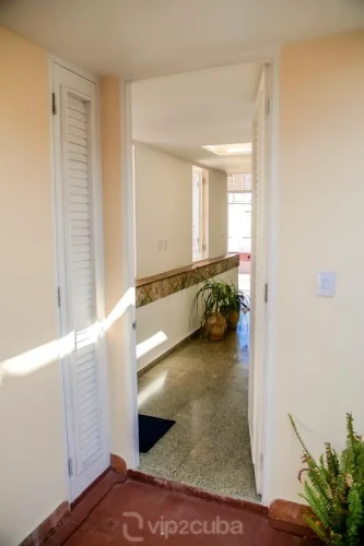 RHHV02 Eski Havana Etkileyici 6 Yatak Odalı Villa