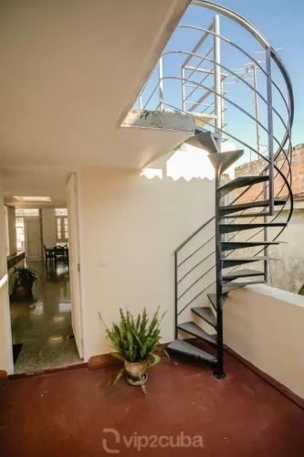 RHHV02 Eski Havana Etkileyici 6 Yatak Odalı Villa