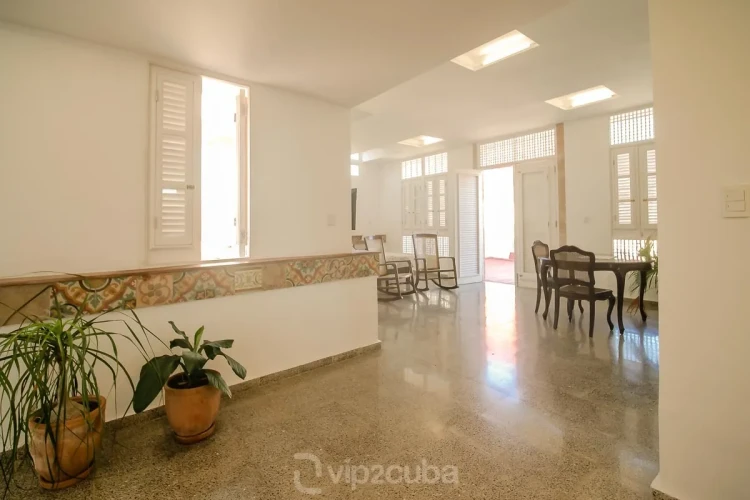 RHHV02 Eski Havana Etkileyici 6 Yatak Odalı Villa
