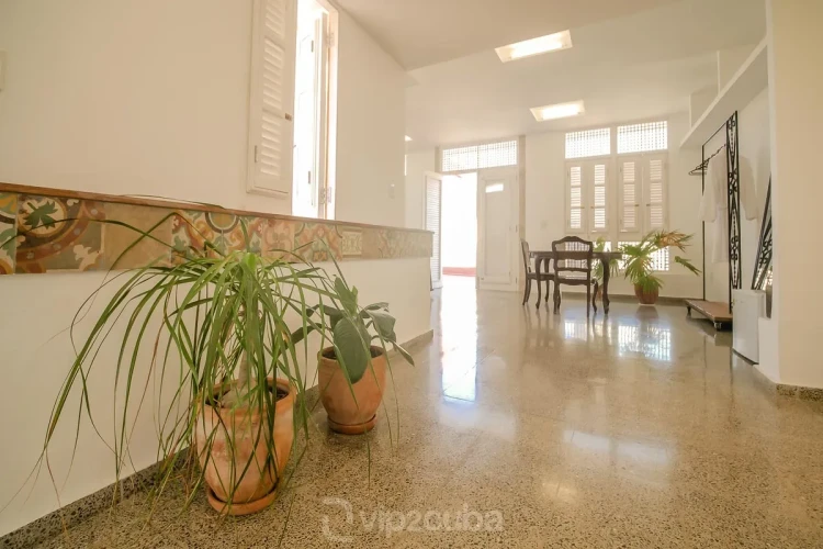 RHHV02 Eski Havana Etkileyici 6 Yatak Odalı Villa