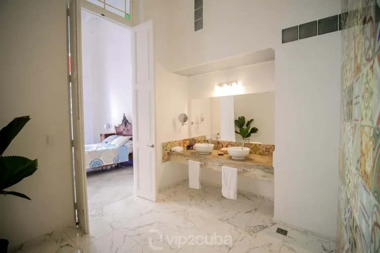 RHHV02 Eski Havana Etkileyici 6 Yatak Odalı Villa