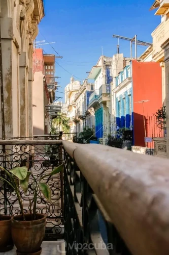 RHHV02 Eski Havana Etkileyici 6 Yatak Odalı Villa