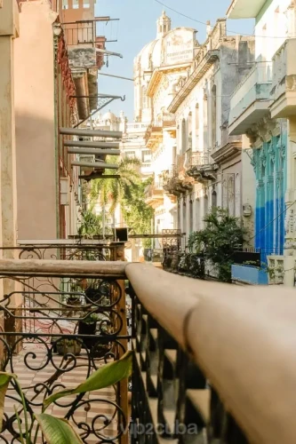 RHHV02 Eski Havana Etkileyici 6 Yatak Odalı Villa