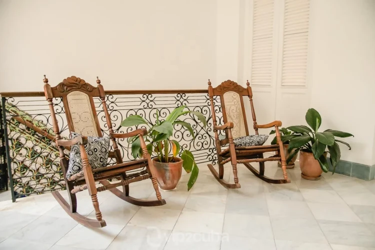RHHV02 Eski Havana Etkileyici 6 Yatak Odalı Villa