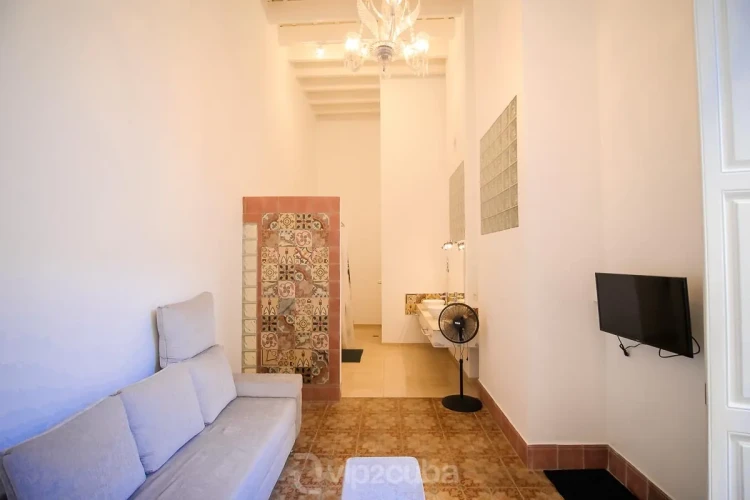 RHHV02 Eski Havana Etkileyici 6 Yatak Odalı Villa