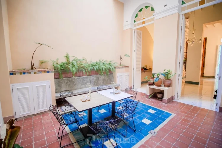 RHHV02 Eski Havana Etkileyici 6 Yatak Odalı Villa
