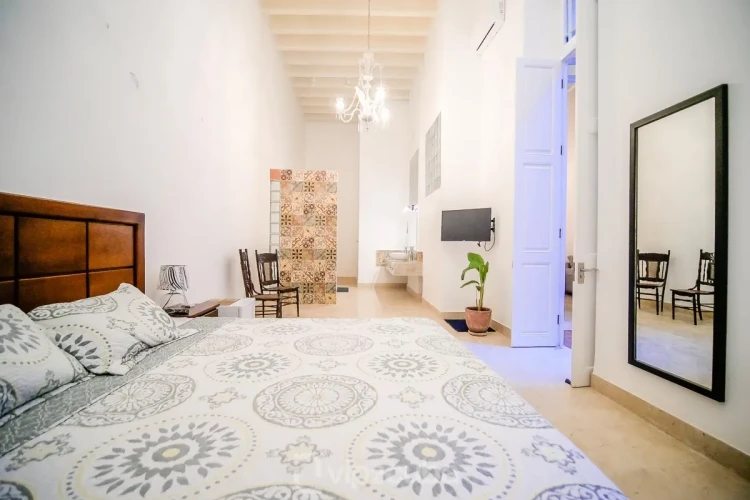 RHHV02 Eski Havana Etkileyici 6 Yatak Odalı Villa