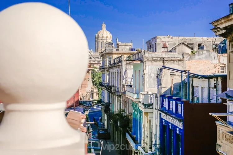 RHHV02 Eski Havana Etkileyici 6 Yatak Odalı Villa