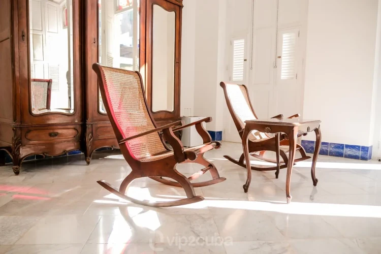 RHHV02 Eski Havana Etkileyici 6 Yatak Odalı Villa