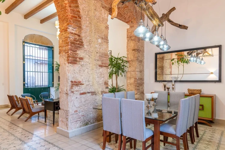 RHHV66 8BR Oasis of calm in Old Havana