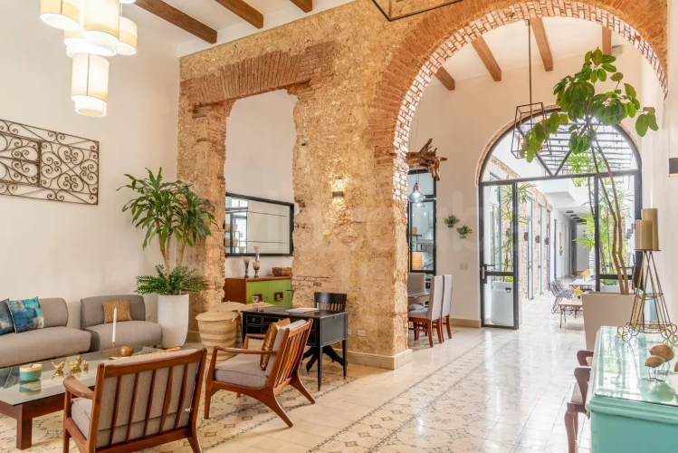 RHHV66 8BR Oasis of calm in Old Havana