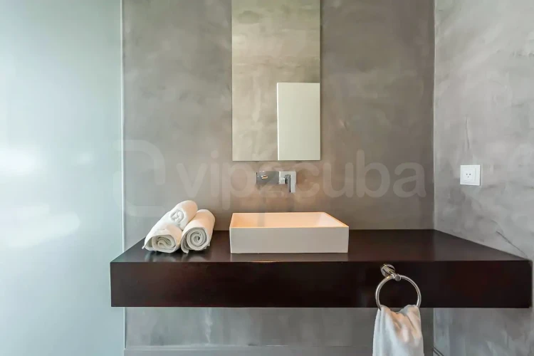 RHPLZ197 4 Yatak Odalı / 4 Banyolu Nuevo Vedado Havuzlu Lüks Modern Villa/wifi