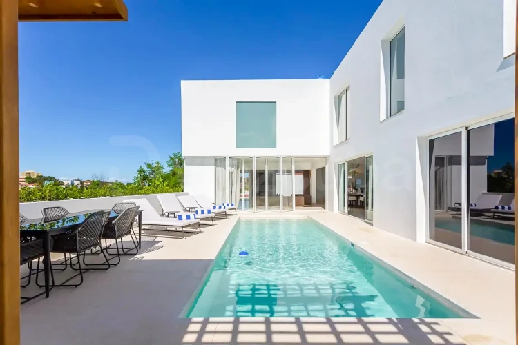 RHPLZ197 4 Yatak Odalı / 4 Banyolu Nuevo Vedado Havuzlu Lüks Modern Villa/wifi