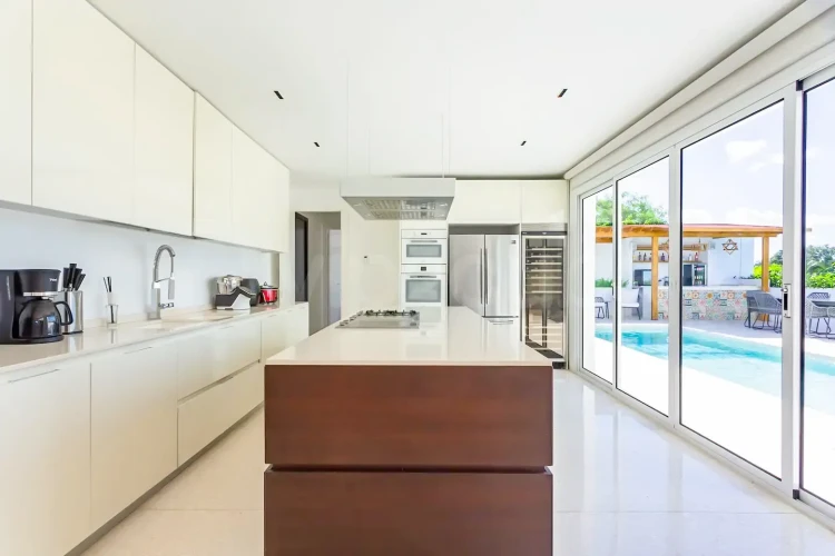 RHPLZ197 4 Yatak Odalı / 4 Banyolu Nuevo Vedado Havuzlu Lüks Modern Villa/wifi