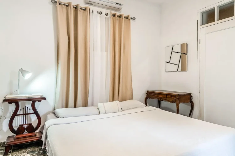RHPL15 - 7 Yatak Odalı / 7 Banyolu Villa Iris, Miramar Havuzlu