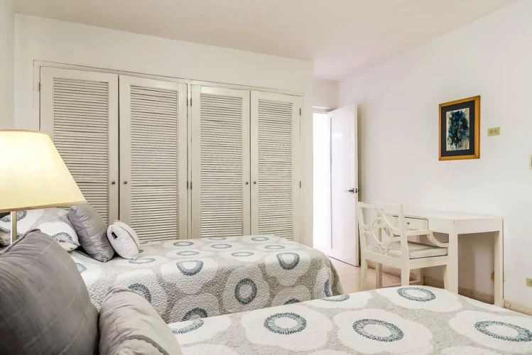 RHPL15 - 7 Yatak Odalı / 7 Banyolu Villa Iris, Miramar Havuzlu
