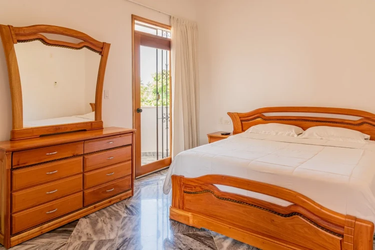 RHPL197 - 4 Yatak Odalı / 4 Banyolu Havana'da Havuzlu Villa Vella