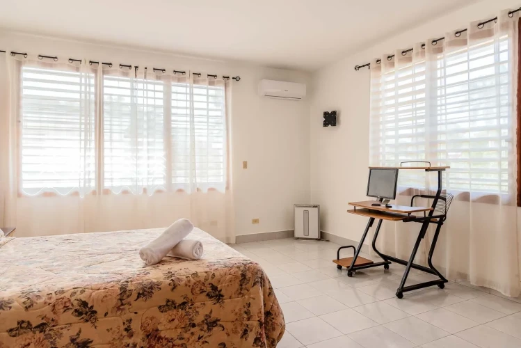 RHPL199 - 4 Yatak Odalı / 4 Banyolu Casa Vivian, Miramar'da