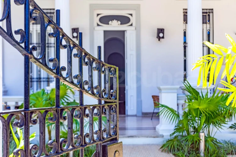 RHPLZ200 - 9 Yatak Odalı / 9 Banyolu Claxon Butik Hotel, Vedado'da