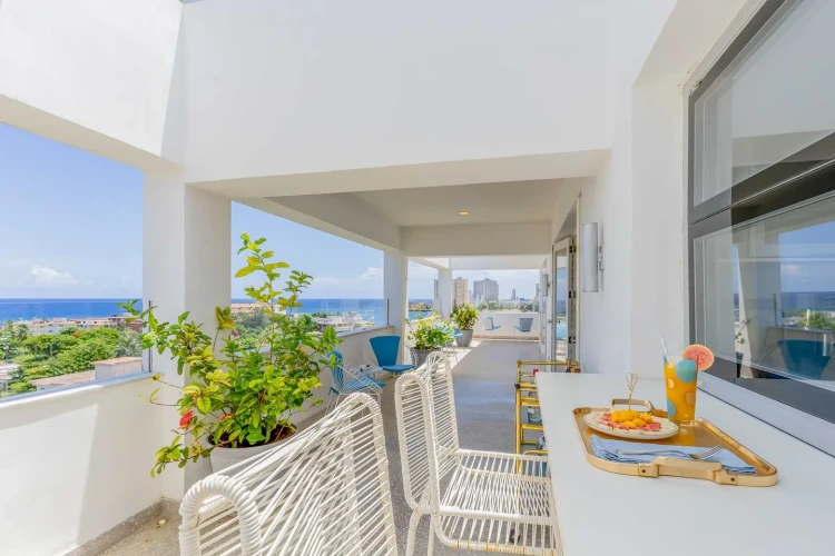 RHPL201 - 4 Yatak Odalı / 4 Banyolu Çatı Katı Cefiro, Miramar